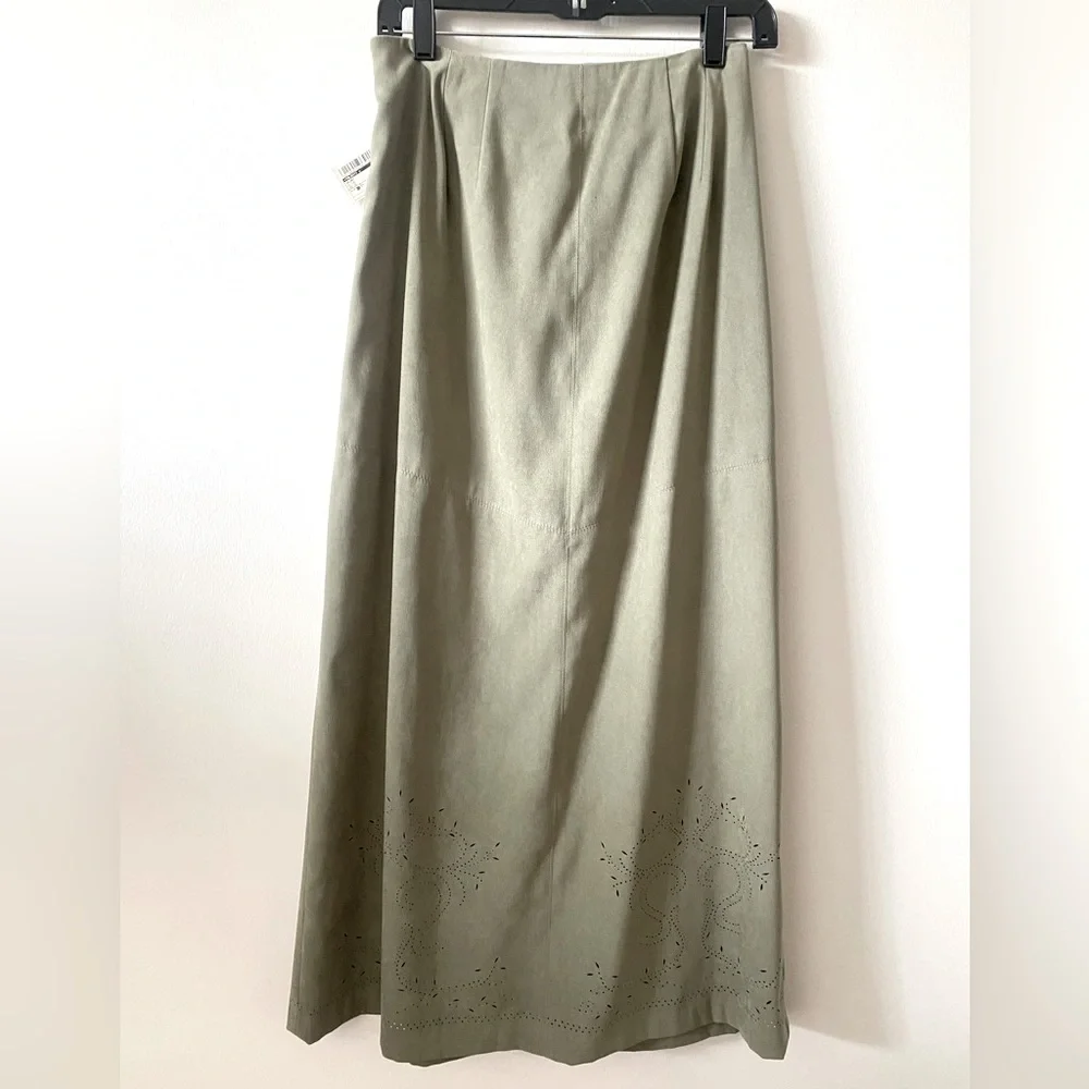Y2K Talbots Stretch Mid-Rise Suede Floral Perforated Hem Maxi Skirt in Sage - Picture 4 of 10